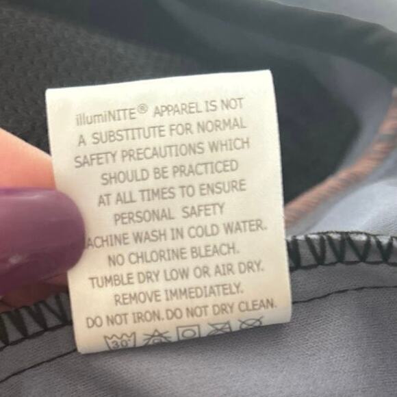 IllumiNITE Running Jacket Men's M Gray Black Reflective Activewear Running - Picture 8 of 9